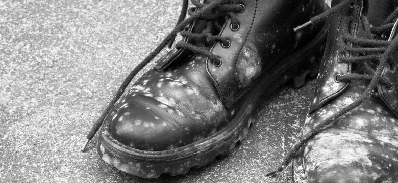 Jak usunąć pleśń z butów? Skuteczne sposoby na uratowanie obuwia