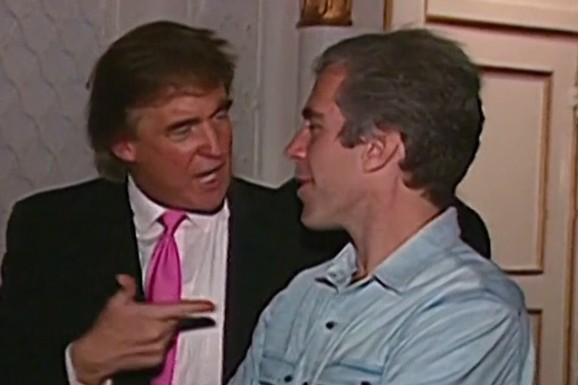 "OVO JE DEMOKRATSKA PREVARA!" Oglasila se Bela kuća nakon objavljivanja novih slika Epstajna i Trampa (FOTO)