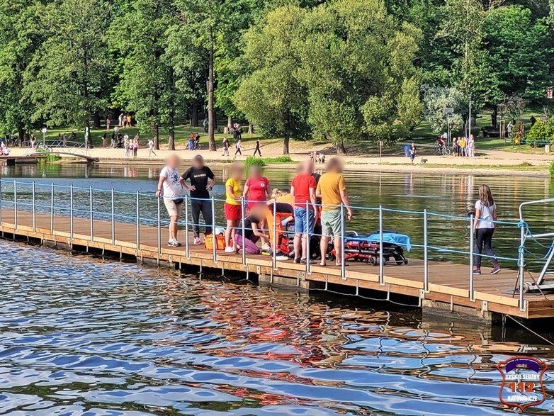 Skok na główkę do na Paprocanach zakończony urazem kręgosłupa - 07.08.2022 - autor: 112tychy.pl