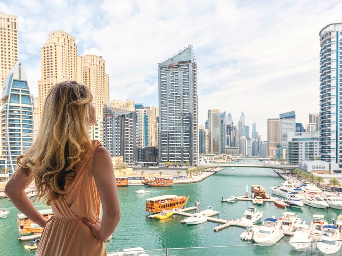 Sandra je otišla u Dubai da radi kao hostesa, pa završila u paklu bluda / ILUSTRACIJA