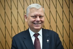 Suski poprze projekt w sprawie in  vitro? "Zastanawiam się..."