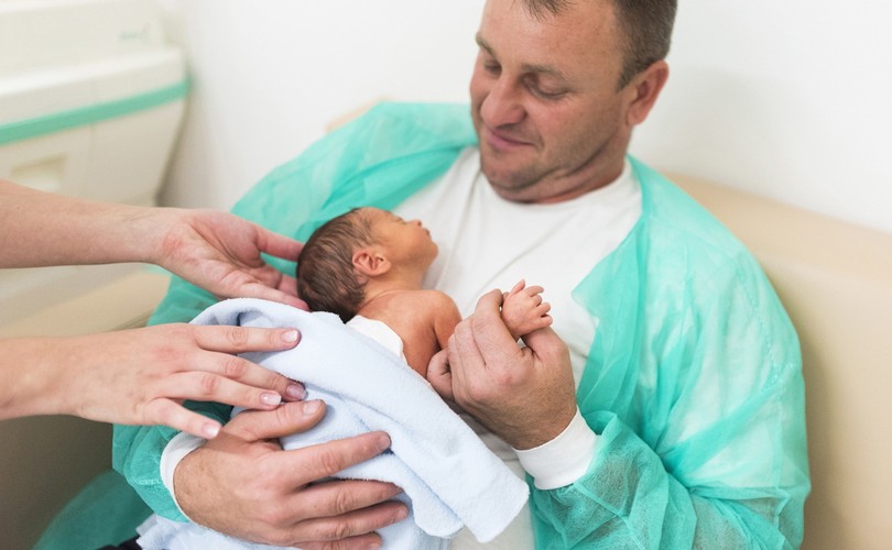 DZIEŃ WCZEŚNIAKA. Mali wojownicy w szpitalu Jósa András w mieście Nyíregyháza na Węgrzech