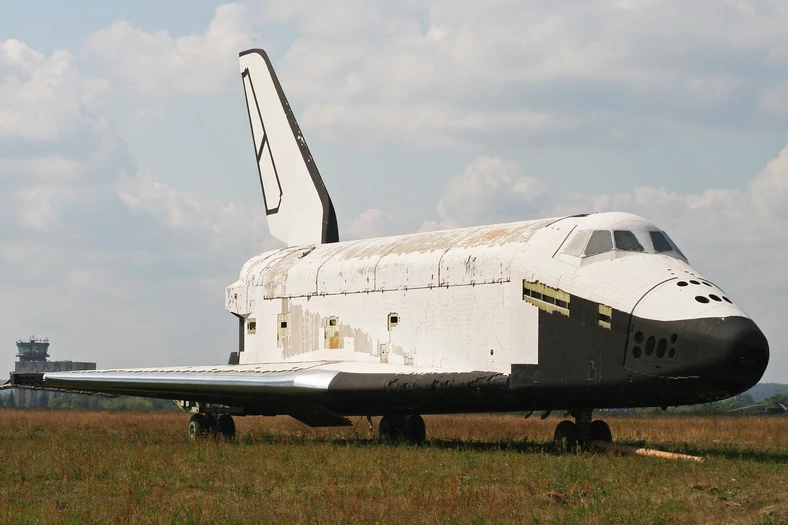 Trzeci niekompletny wahadłowiec Buran w Instytucie Badań Lotniczych im. Gromowa