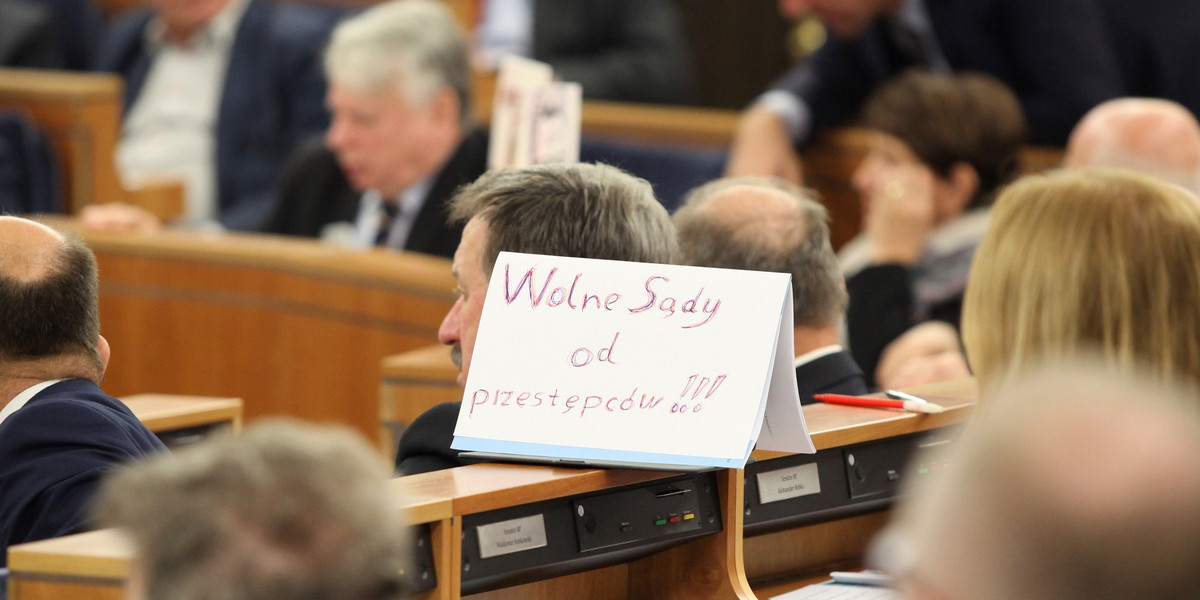 Przepisy o KRS - oraz nowa ustawa o SN - zostały przygotowane przez prezydenta Andrzeja Dudę
