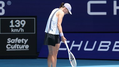 iga świątek wycofała się z turniej w dubaju. tenisistka podała powód