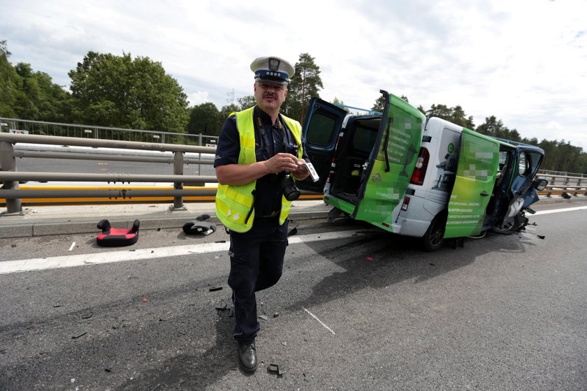 Wypadek busa w Zielonej Górze. W środku były dzieci!