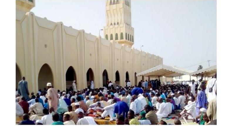Covid-19 : Le Khalife décide de ne pas ouvrir la mosquée omarienne au public