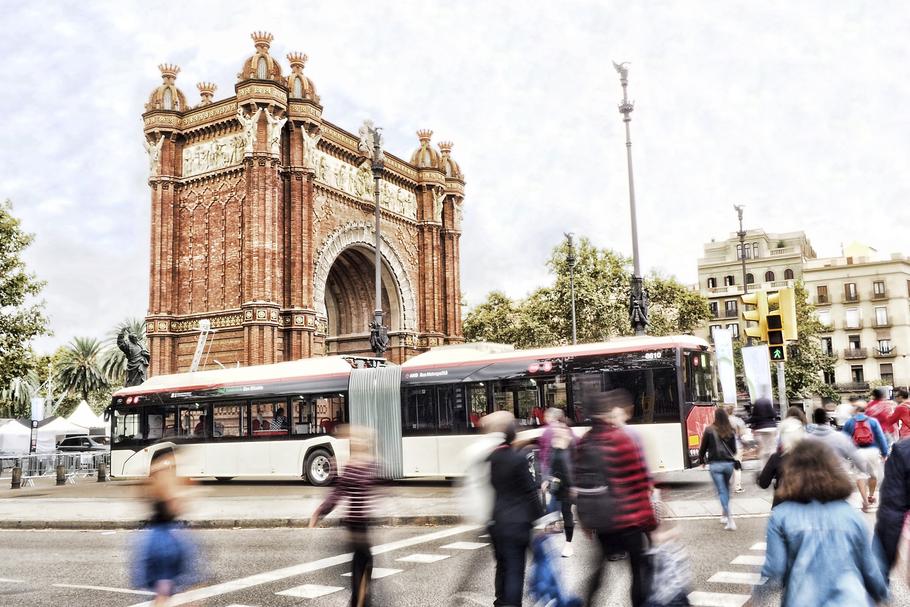 Po Barcelonie kursuje już ponad 80 autobusów Solarisa