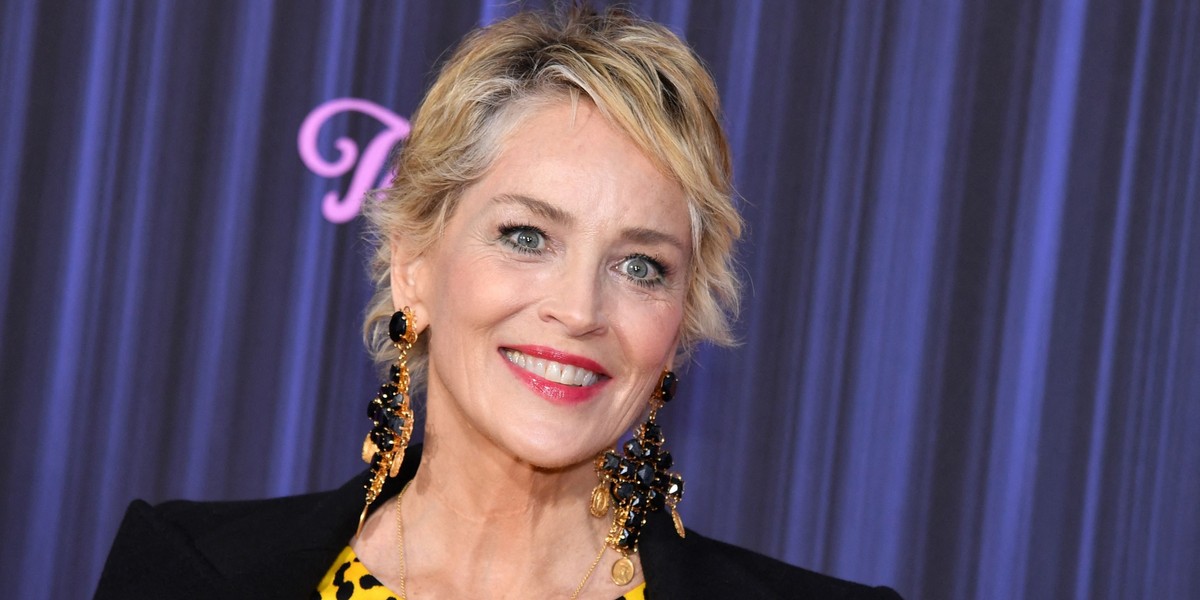 Sharon Stone pokazała się swoim fanom bez biustonosza!