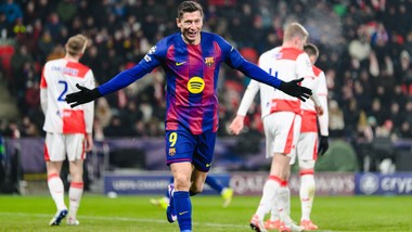 liga mistrzów. lewandowski najpierw strzelił samobója. potem trafił do właściwej bramki