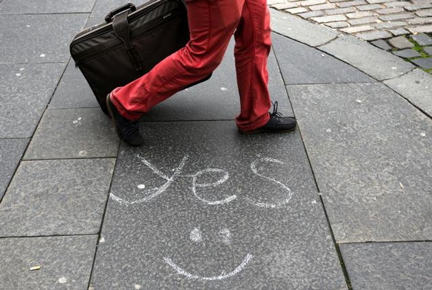 Grafit na trotoaru u Edinburgu