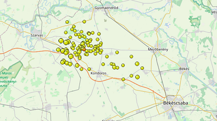 A Békéscsaba közelében a közelmúltban kipattant számos földrengés a Földrengés Kutató Intézet térképén. Ilyen kis területen és ilyen számban valószínűleg emberi tevékenység miatt kövekeznek be szeizmikus események. / Térkép: Foldrenges.hu/OpenStreetMap