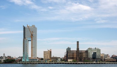 A New Tower Opens on the Domino Site in Williamsburg