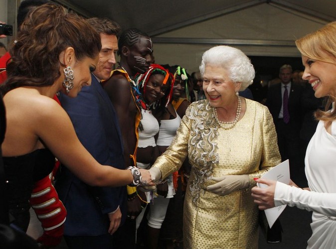 Królowa Elżbieta II i Cheryl Cole