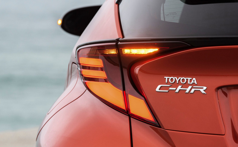 Nowa Toyota CHR już w Polsce. Jak jeździ i ile spala? To