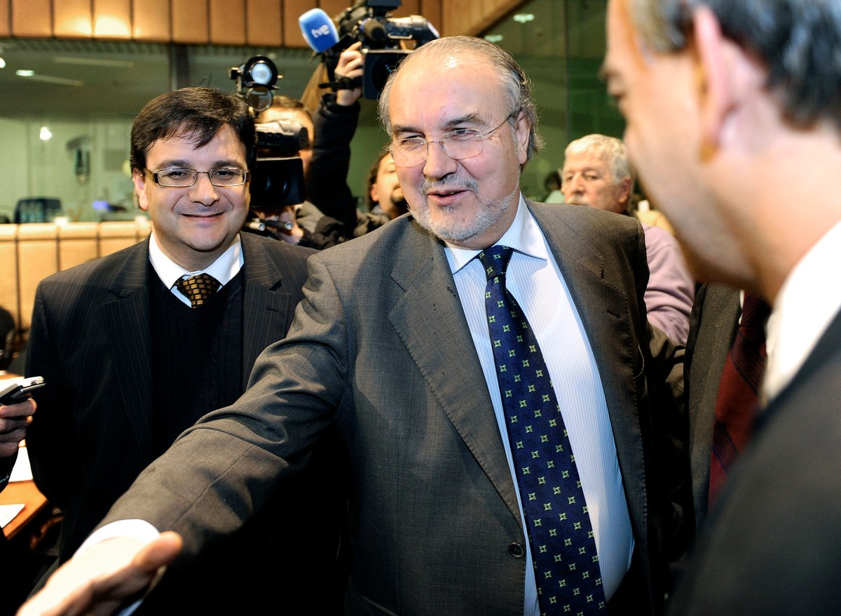 Minister finansów Hiszpanii Pedro Solbes zamierza udzielić sporych gwarancji bankom w kraju. Fot. Bloomberg