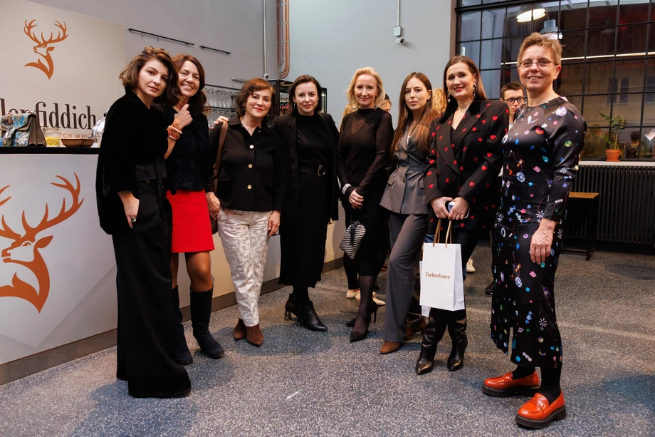 Od lewej: Małgorzata Świątek (KPS Food), Ela Raczkowska (Vital Voices), Krystyna Boczkowska (Fundacja Liderek Biznesu), Magdalena Oleksiewicz, Anna Dygasiewicz-Piwko (RASP), Aniela Czajewska, Mariola Gałązka (N30 Clinic), Małgorzata Jędral (RASP)