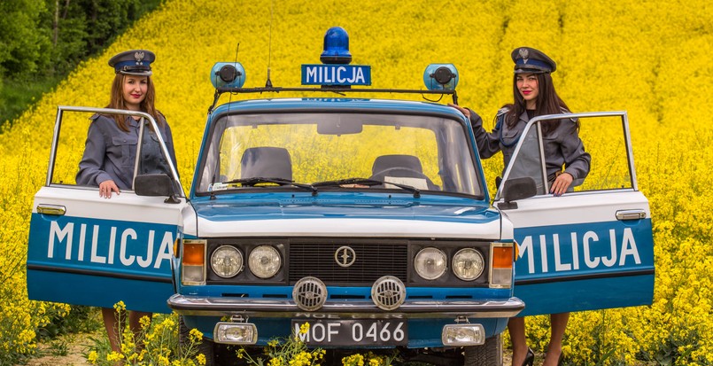 Policja Milicja Praca PRL QuizTwo,Sexy,Policewomen,Stand,By,The,Old,Policecar,-,Milicja