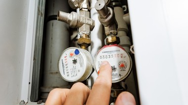 wymiana wodomierzy i ciepłomierzy: kara 10 000 zł za zwłokę - co robić teraz?