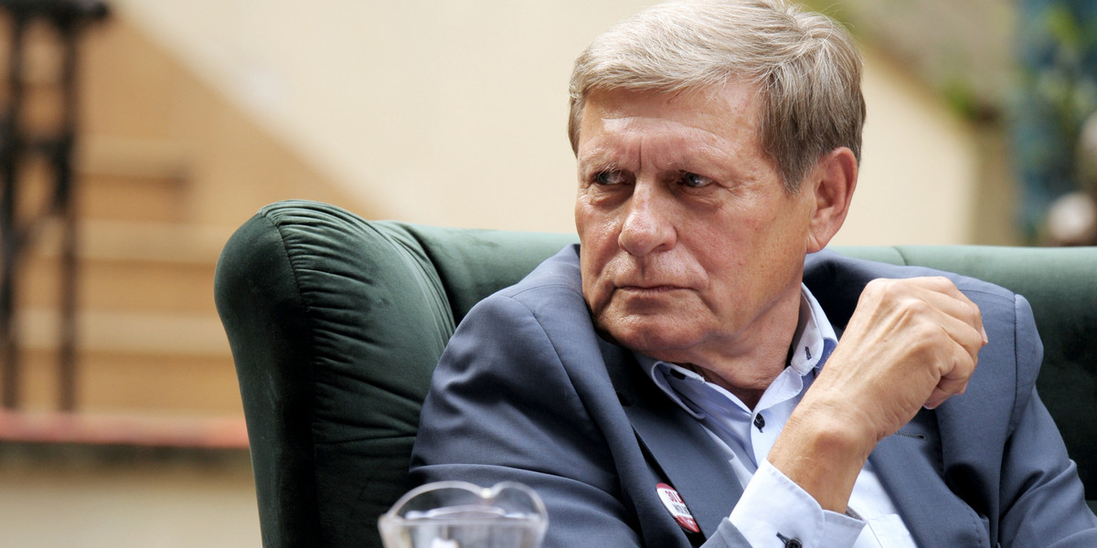 Prof. Leszek Balcerowicz uważa dziś, że 30 lat temu mógłby przyspieszyć reformę podatkową, w ramach której wprowadzono VAT i PIT. 1 stycznia 1990 roku rozpoczęło się wdrażanie tzw. planu Balcerowicza. 