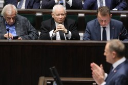 Kaczyński nazwał Hołownię "showmanem". Chce go odwołać
