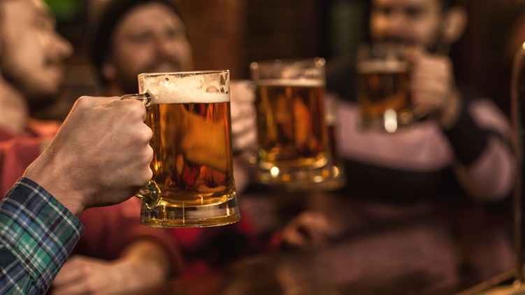 sör mellkasi nyomás karfájdalom limfóma