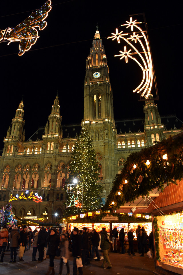 Świąteczny Wiedeń. Jarmarki, poncz i grzane wino