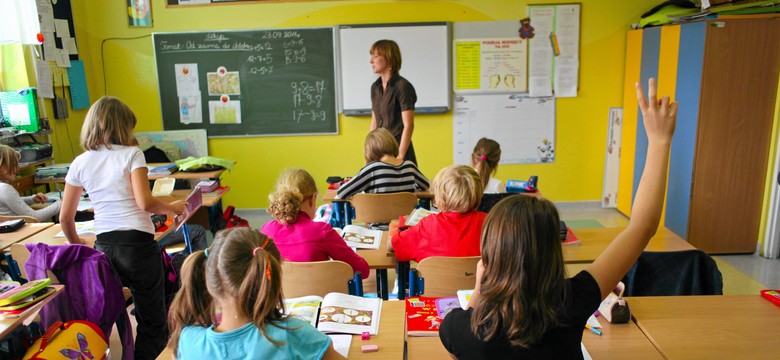 Nowy trend w szkołach. Nauczyciele próbują przechytrzyć niesprawiedliwy system wynagradzania