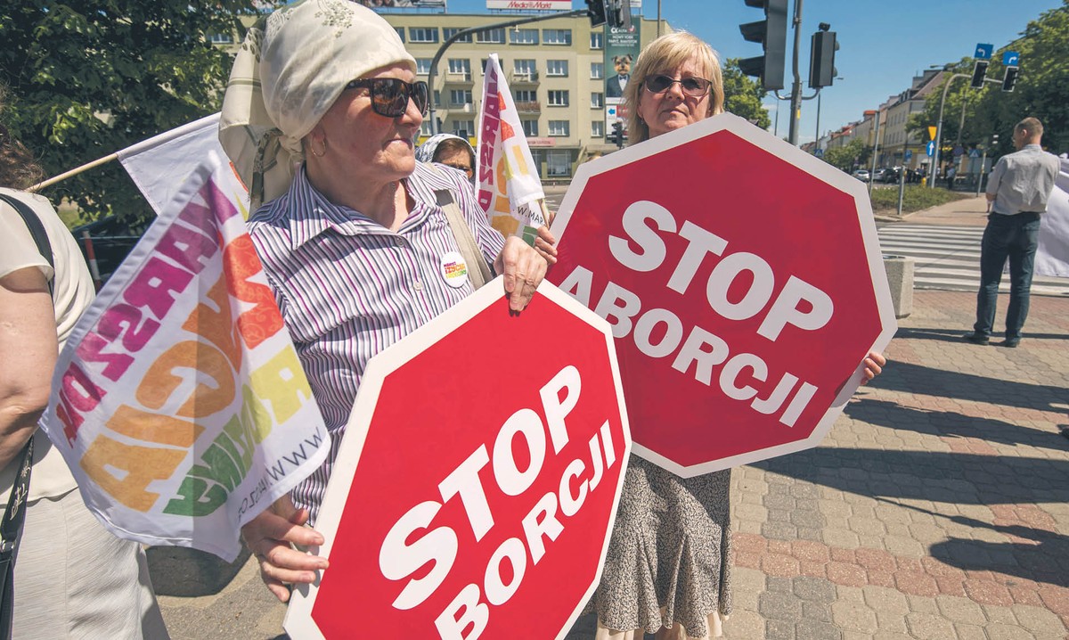 Pod presją obrońców życia lekarze odmawiają wykonywania nawet legalnych aborcji