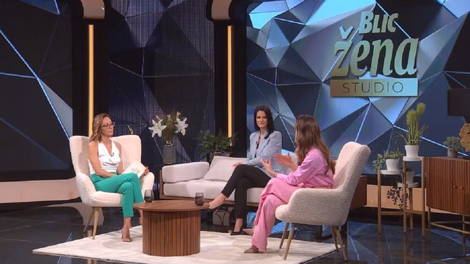 Autorka i voditeljka emisije "Blic žena studio" Jelena Isaković sa svojim gošćama Anom Petrović i Jovanom Radosavljević