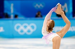 Walijewa prowadzi na półmetku, 24. miejsce Kurakovej