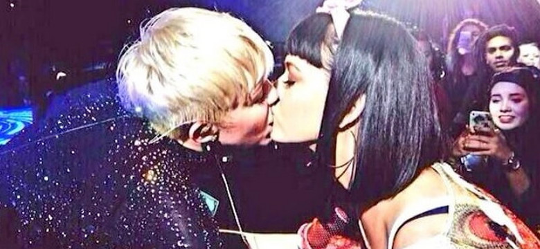 Katy Perry o pocałunku z Miley Cyrus: Ten język jest taki haniebny!