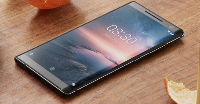 Nokia 8 Sirocco.