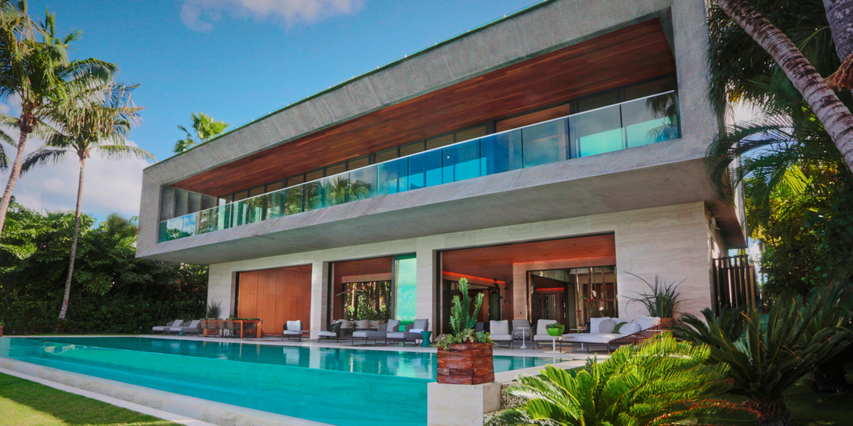 This Bal Harbour home is on the market for $36 million — or $43 million if you want the Jaguar and the yacht.