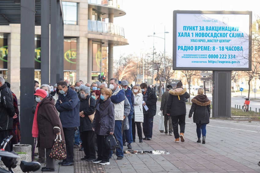 Gužva za vakcinaciju