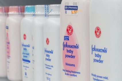 Flagowy produkt Johnson & Johnson powodował raka? Firma gotowa wydać miliardy