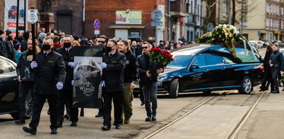 Na pogrzebie Romana Kostrzewskiego wszystkich przeszły ciary. Setki gardeł zawyły hymn o śmierci i grobowej pustce...