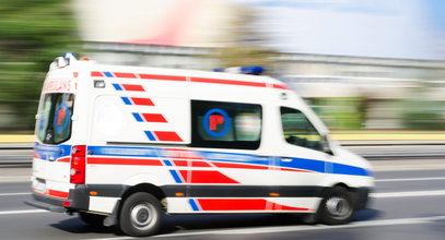 Atak nożownika w Warszawie. Ranny mężczyzna trafił do szpitala
