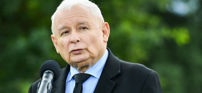 Kaczyński szydzi z PO: Reklamówki w ręce i do biegania