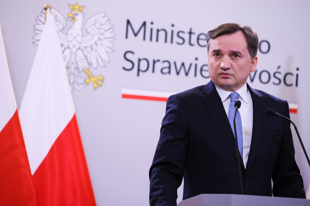 Warszawa, 11.02.2023. Minister sprawiedliwości, prokurator generalny Zbigniew Ziobro podczas konferencji prasowej