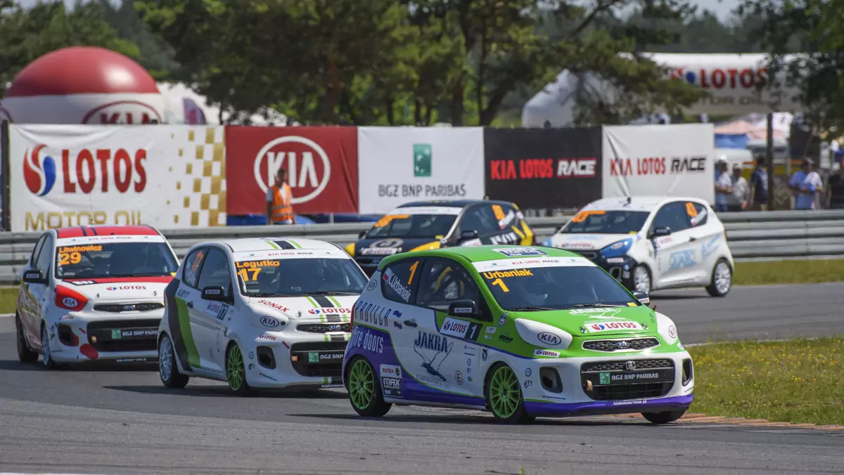 Kia Lotos Race