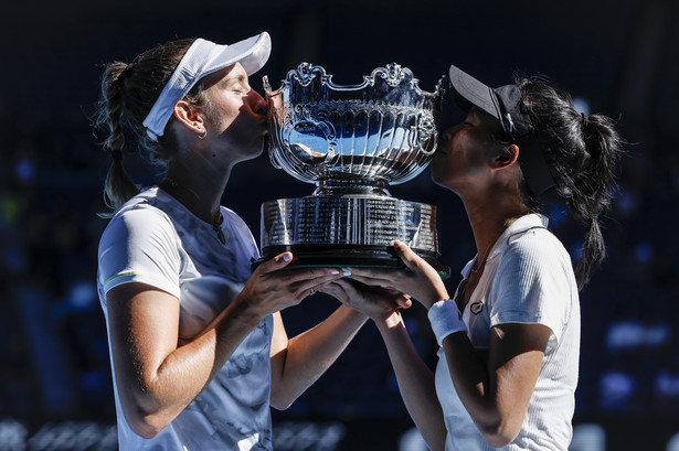 Belgijka Elise Mertens i tenisistka z Tajwanu Su-Wei Hsieh wygrały deblową rywalizację w Australian Open