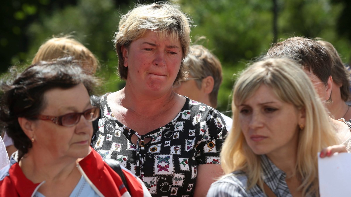 Za przyjazne stosunki Ukrainy z Rosją uznaje zaledwie 2 proc. Ukraińców, 42,4 proc. uważa je za wrogie, a 40 proc. za konfliktowe - wynika z opublikowanego w piątek sondażu kijowskiego Centrum im. Razumkowa.