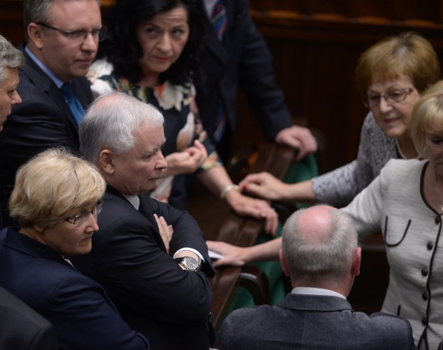 Premier Donald Tusk tłumaczył się z afery podsłuchowej