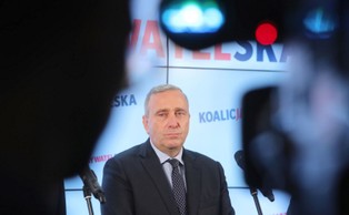 Koalicji Obywatelskiej wymyka się Senat. Bratobójcza walka zwiększa szanse PiS