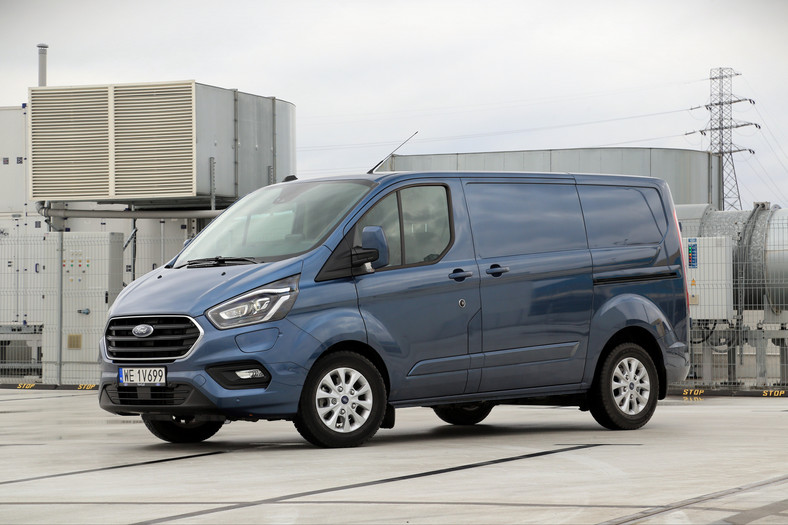 Ford Transit Custom plug-in – miejski dostawczak