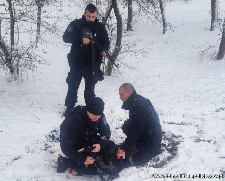 Zatrzymanie Maksymiliana F. na wrocławskim osiedlu Sępolno Źródło: Policja