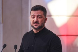 Zełenski: Putin powinien być izolowany, a nie robić sobie zdjęcia z Trumpem