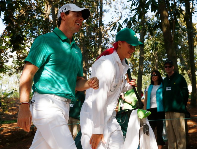 Caroline Wozniacki wygląda jak Michał Wiśniewski. Co ona zrobiła z włosami?