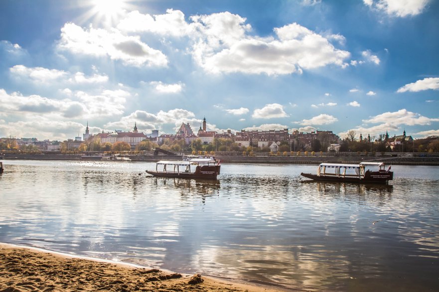 Warszawa widziana z brzegu Wisły